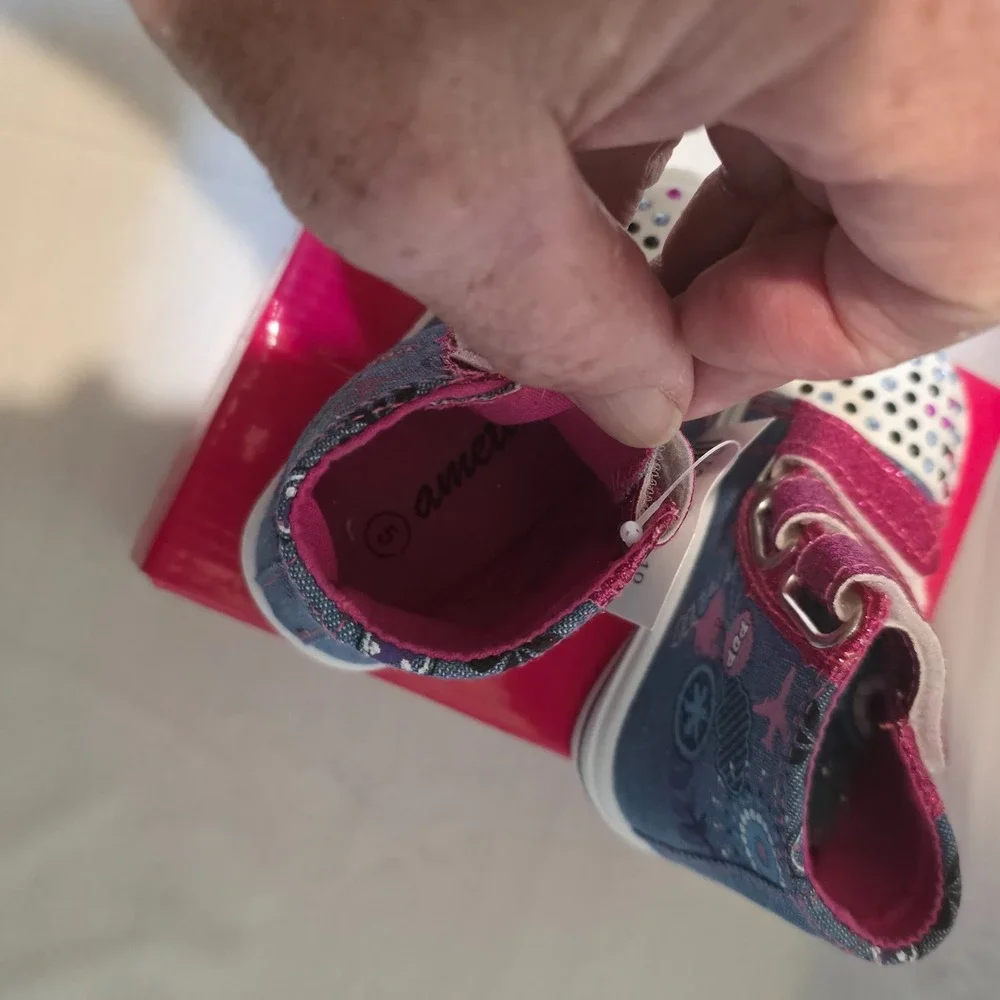 Ameta Toddler Girls High Top Hook & Loop Rhinestone Shoes Size 5 NWT‎